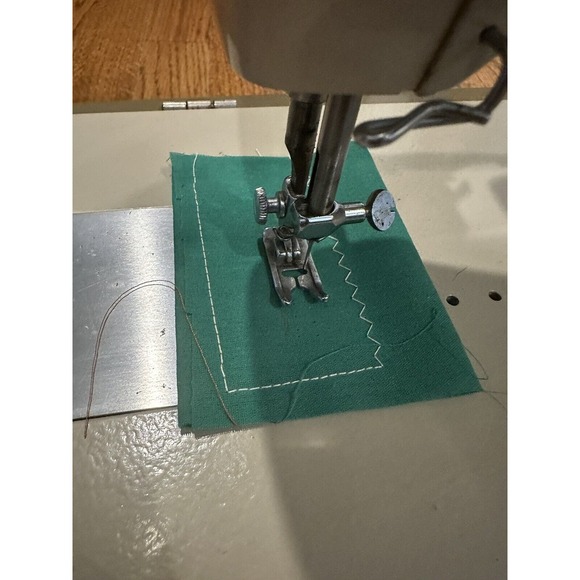 Vintage Fashion Mate Singer Sewing Machine Model 237‎ Carrying Case Heavy Duty - Picture 5 of 16